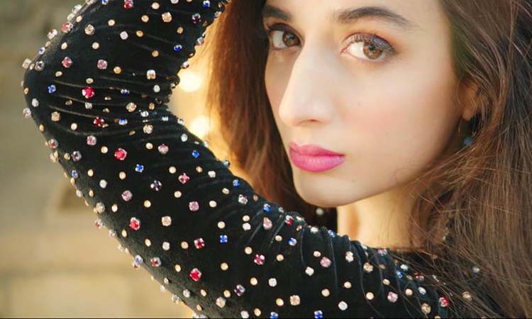 The Ten Coolest New Lip Colors To Try This Spring Trending Lip Colors You Must Try This Year